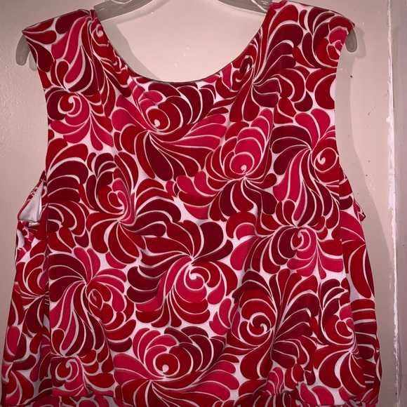 Formal Women’s dress - Picture 5 of 6